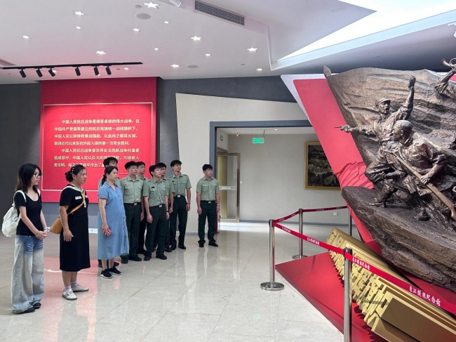 赓续红色血脉 两代军人初心相映——广东工程职业技术学院“戎光筑梦”实践团赴横沥镇开展红色文化研学活动