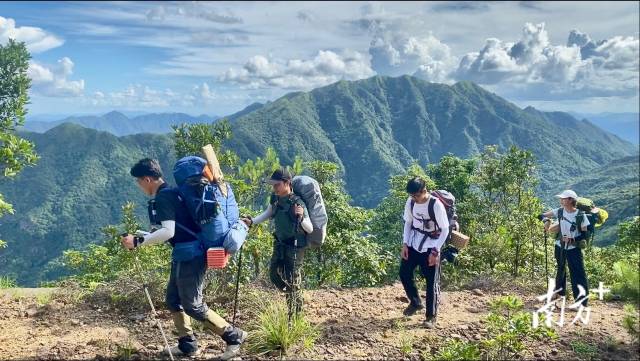 广州体育学院休闲与数字体育学院“青习班”学员前往七目嶂自然保护区开展旅行路线调研。